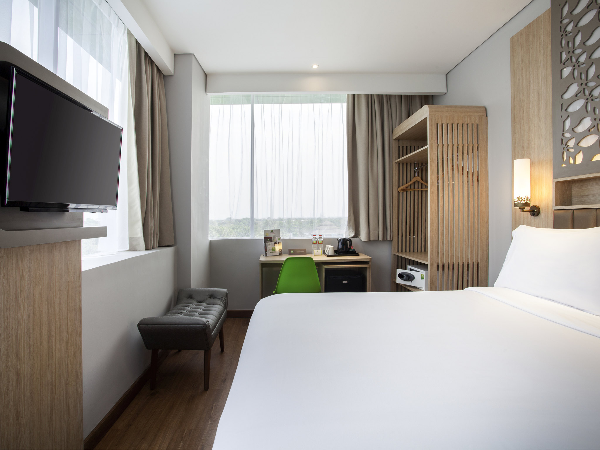 https://www.accorhotels.com/9196