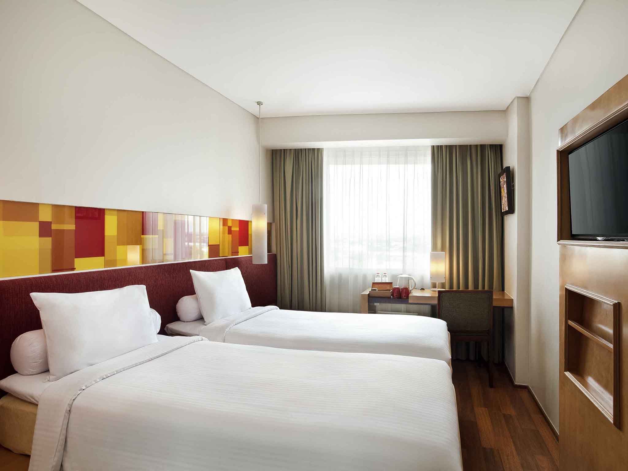 http://www.accorhotels.com/6530