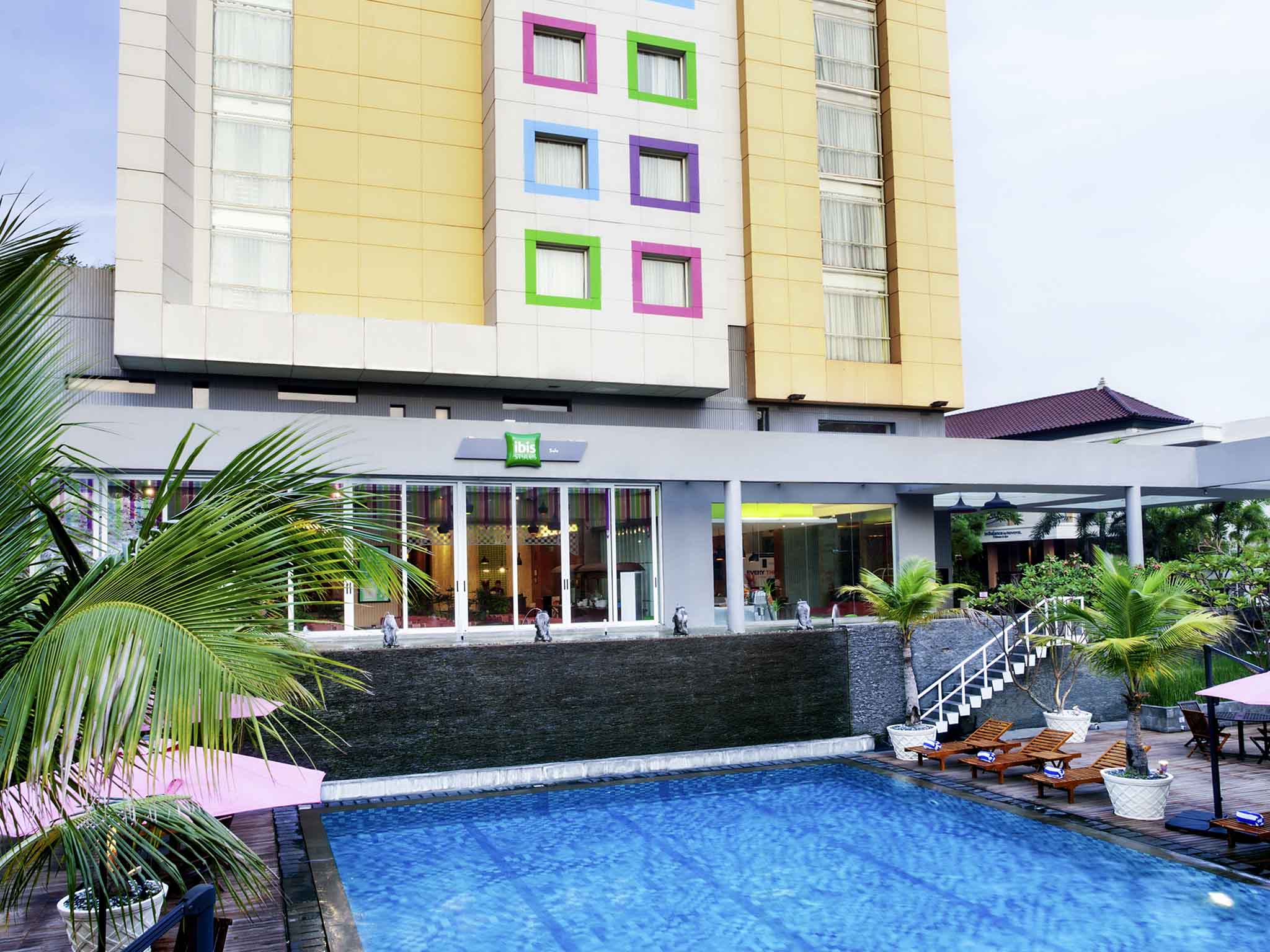 http://www.accorhotels.com/6530