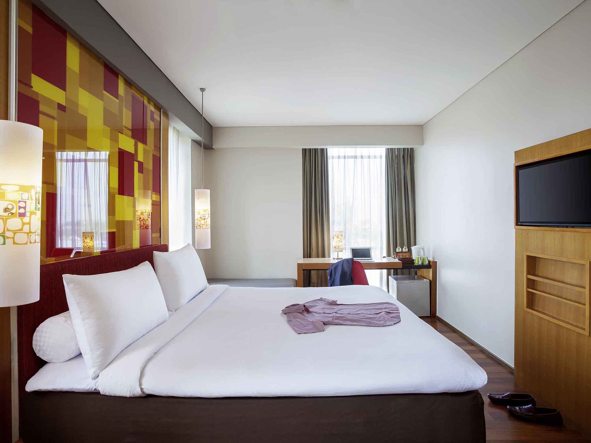 http://www.accorhotels.com/6530